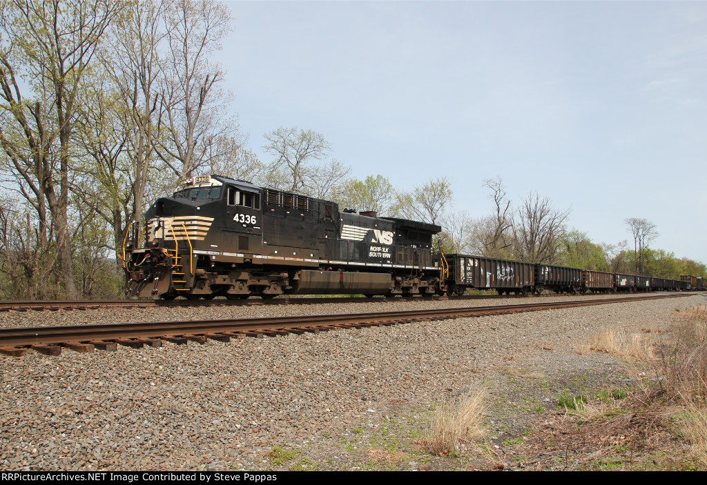 NS 4336 as a rear end DPU on train 38G